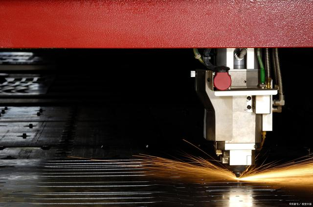 品成壓鑄模具設(shè)計(jì)：美國(guó)是全球模具制造強(qiáng)國(guó)，產(chǎn)業(yè)世界模具領(lǐng)域第一陣容