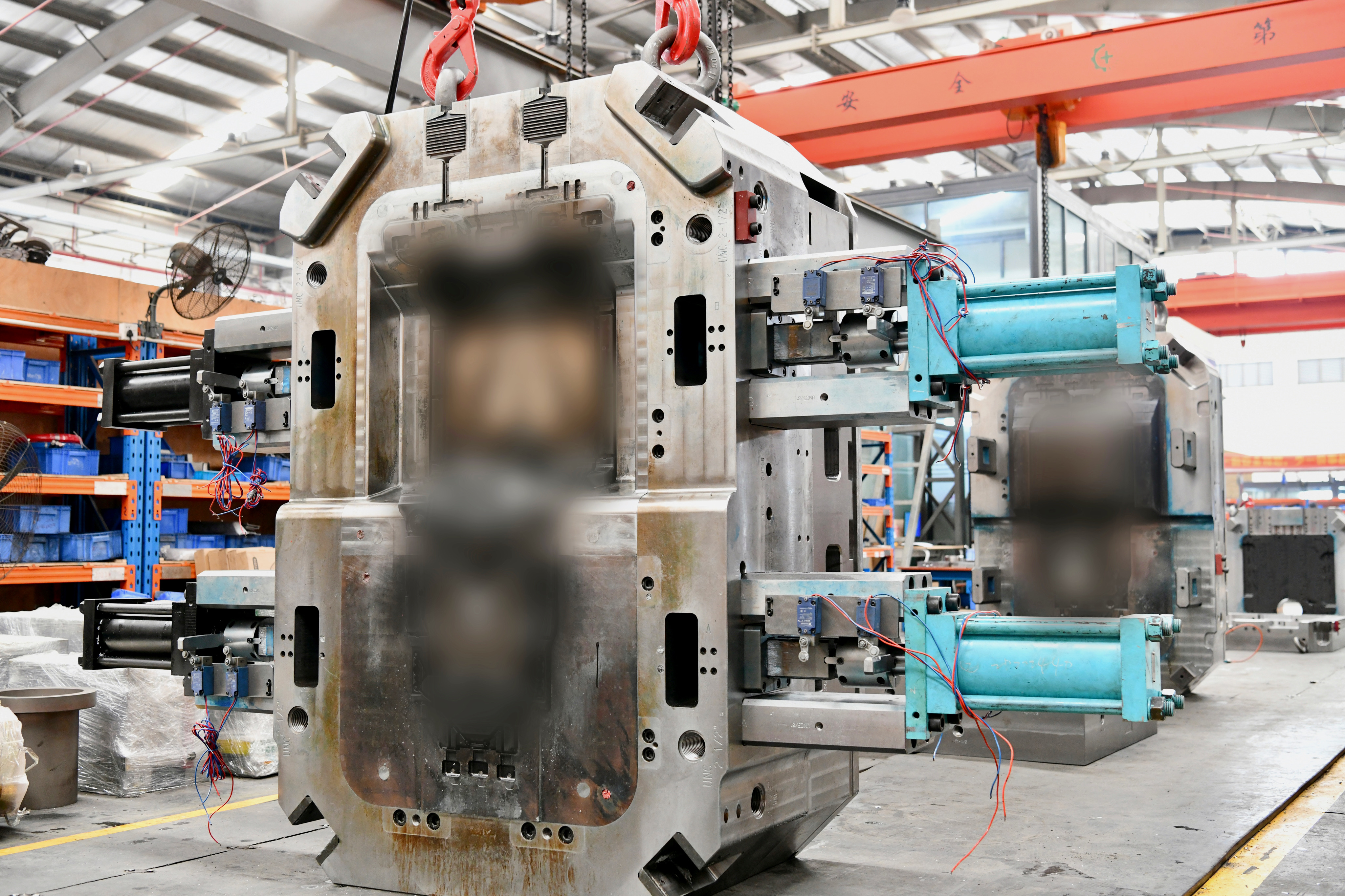 品成金屬成功研發(fā)特種汽車(chē)一體化車(chē)架壓鑄模具