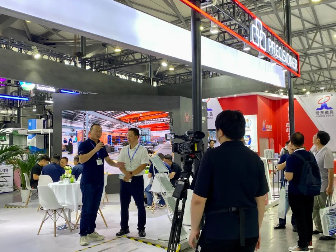 2023上海國際有色壓鑄展——中鑄科技蒞臨品成金屬展位，直播專訪市場總監(jiān)