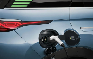 汽車出口賽道競(jìng)爭(zhēng)激烈，插混成中國(guó)新能源汽車潛力之星